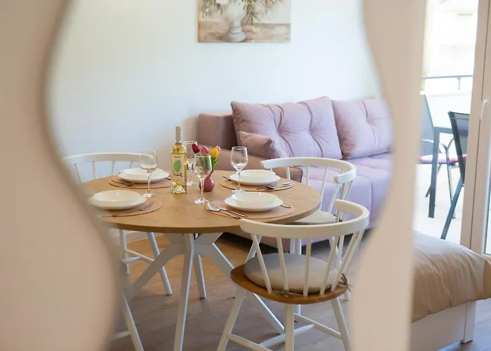 Ena & Leona Apartment *