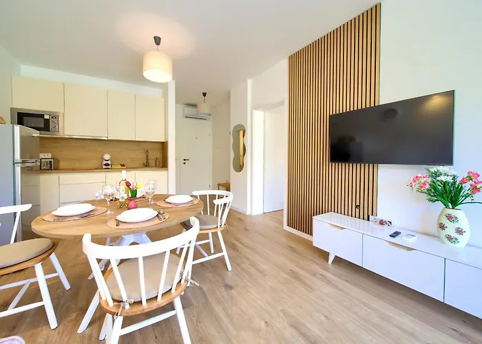 Ena & Leona Apartment