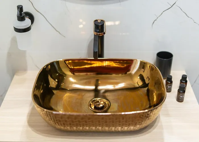 Ena & Leona Apartment *