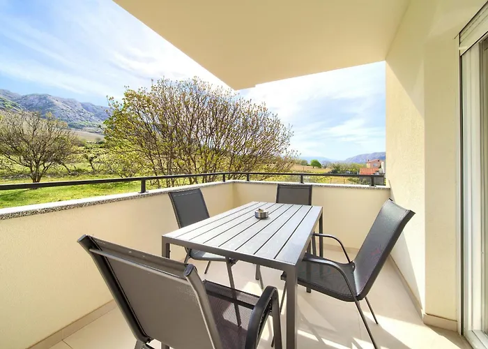 Apartment Ena & Leona